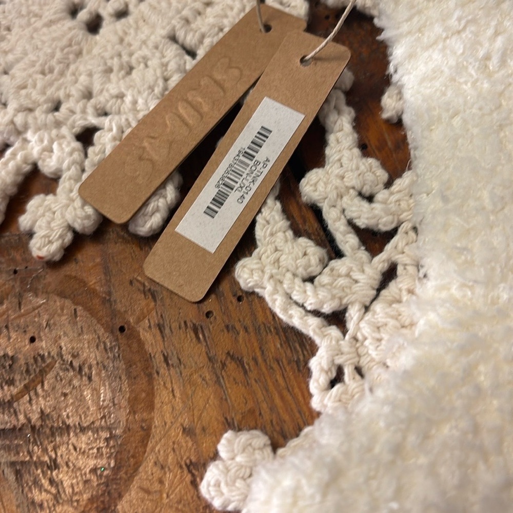 SKIMS Cream Fuzzy Knit Tank Top - Picture 2 of 9